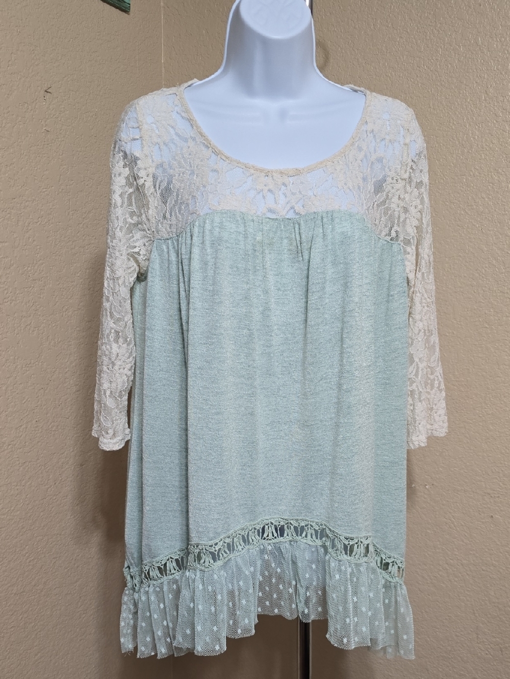 Women's Mint Green Lace Yoke Tunic Top
